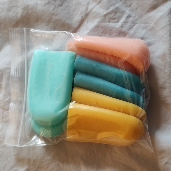 Packing Cubes Travel Bundle, Collapsible Water Bottle & Silicone Bottle Covers - Picture 6 of 16